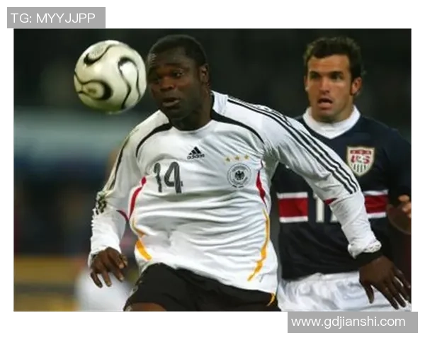 全球足球历史上最具影响力的黑人球星排名及成就解析