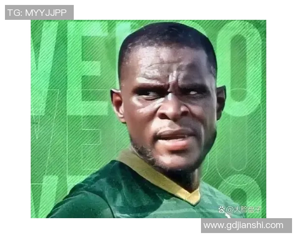 足球场上又黑又硬的球星是谁他的拼搏精神与独特魅力分析